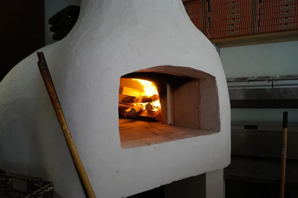 Fornezza four en cuisson de pizzas et pains professionnels